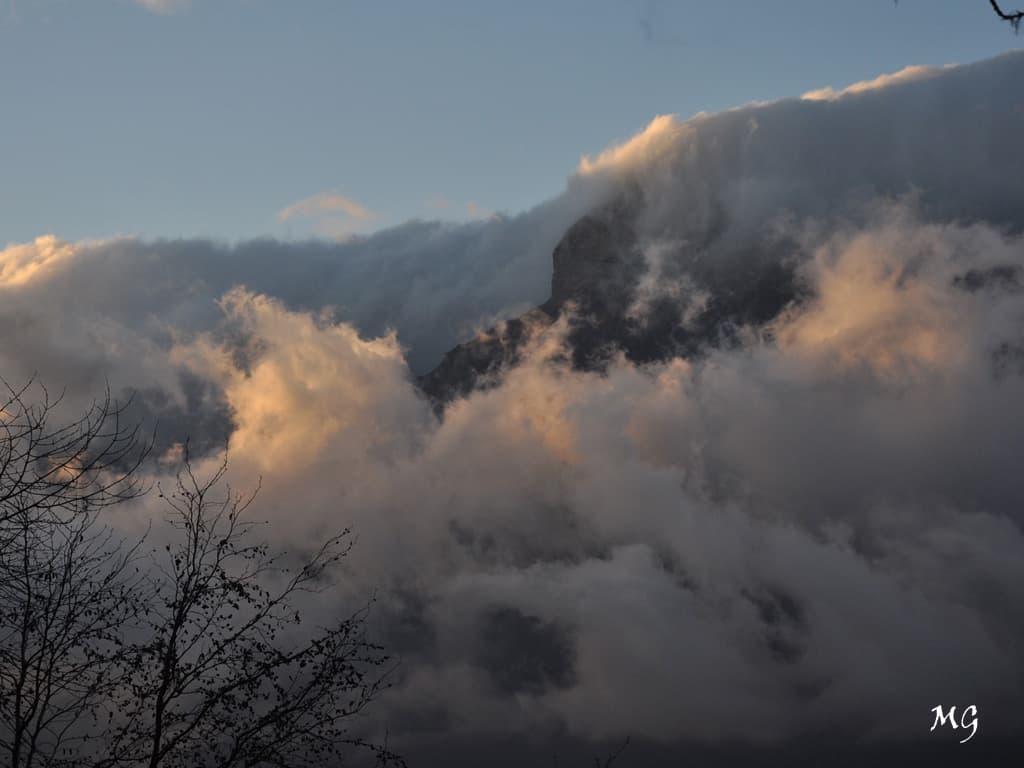 Jeu de nuages en fin de journée !!!