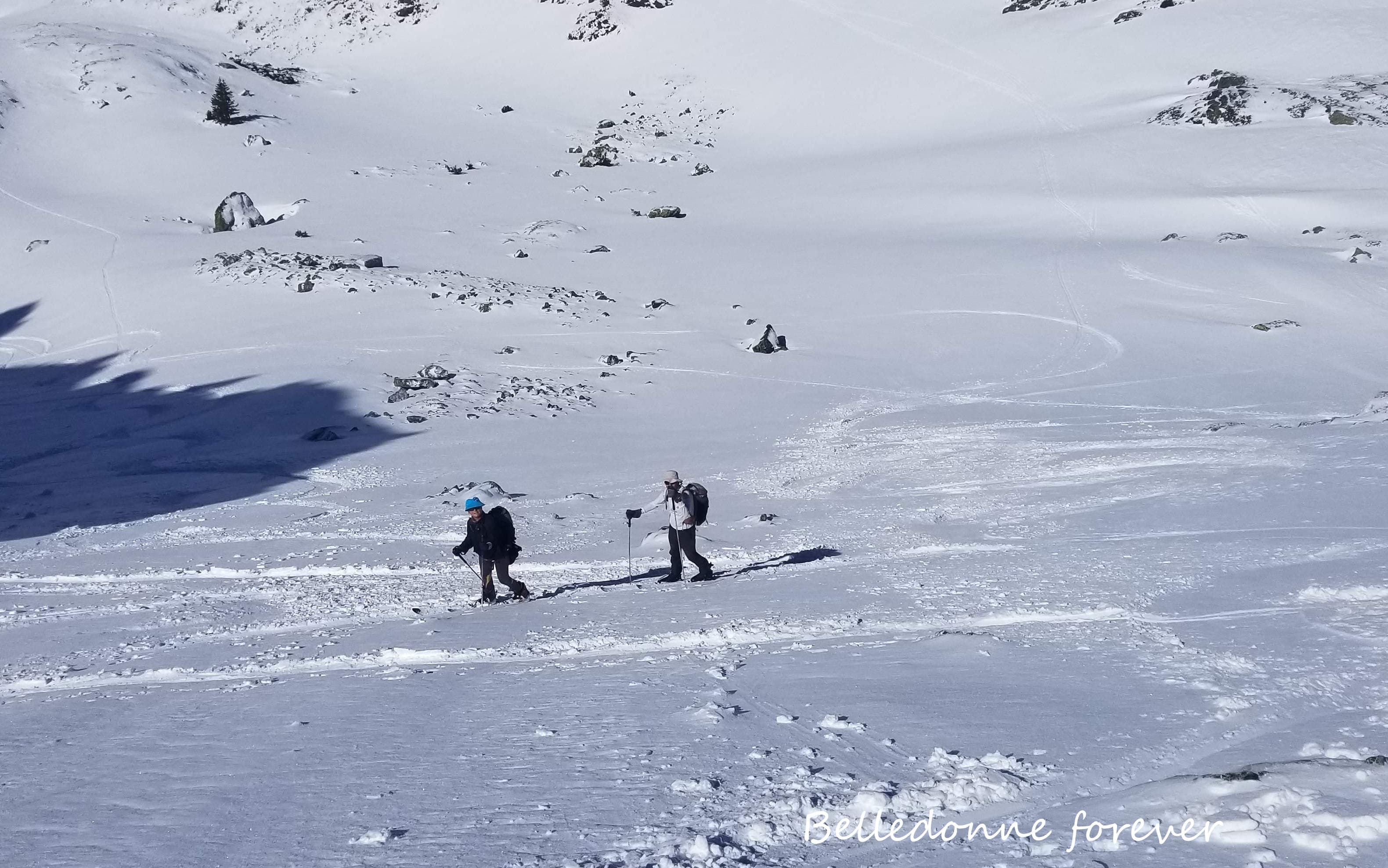 Deux habitués de chamrousse (belle chaussure & belle casquette) qui profitent des belles conditions A.P.