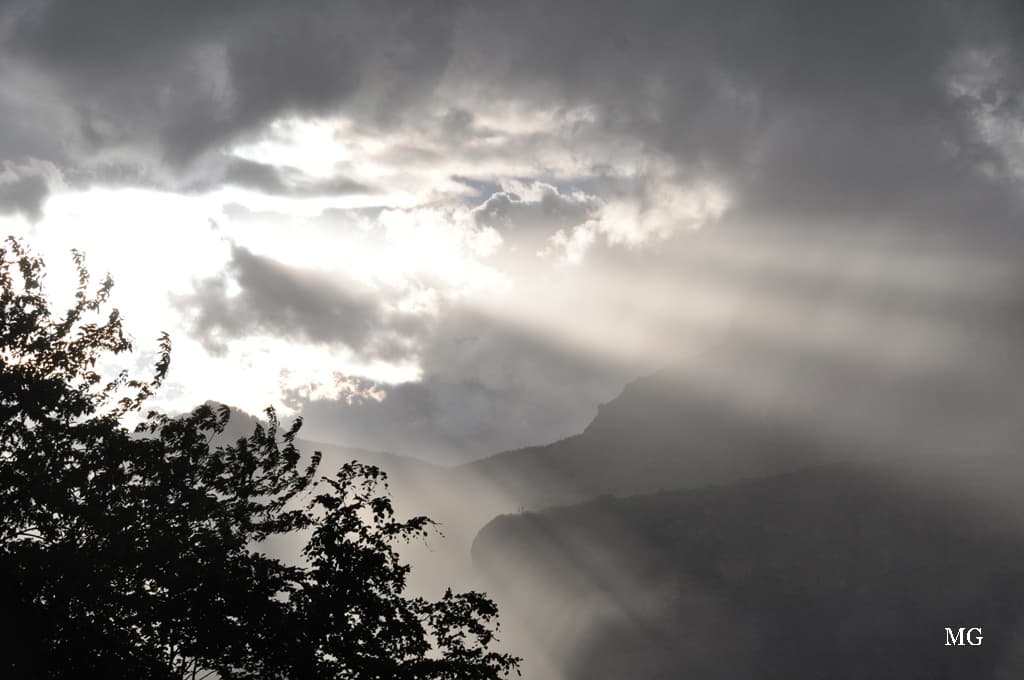 Coucher du soleil et ombres chinoises sur le massif de la Chartreuse !!!