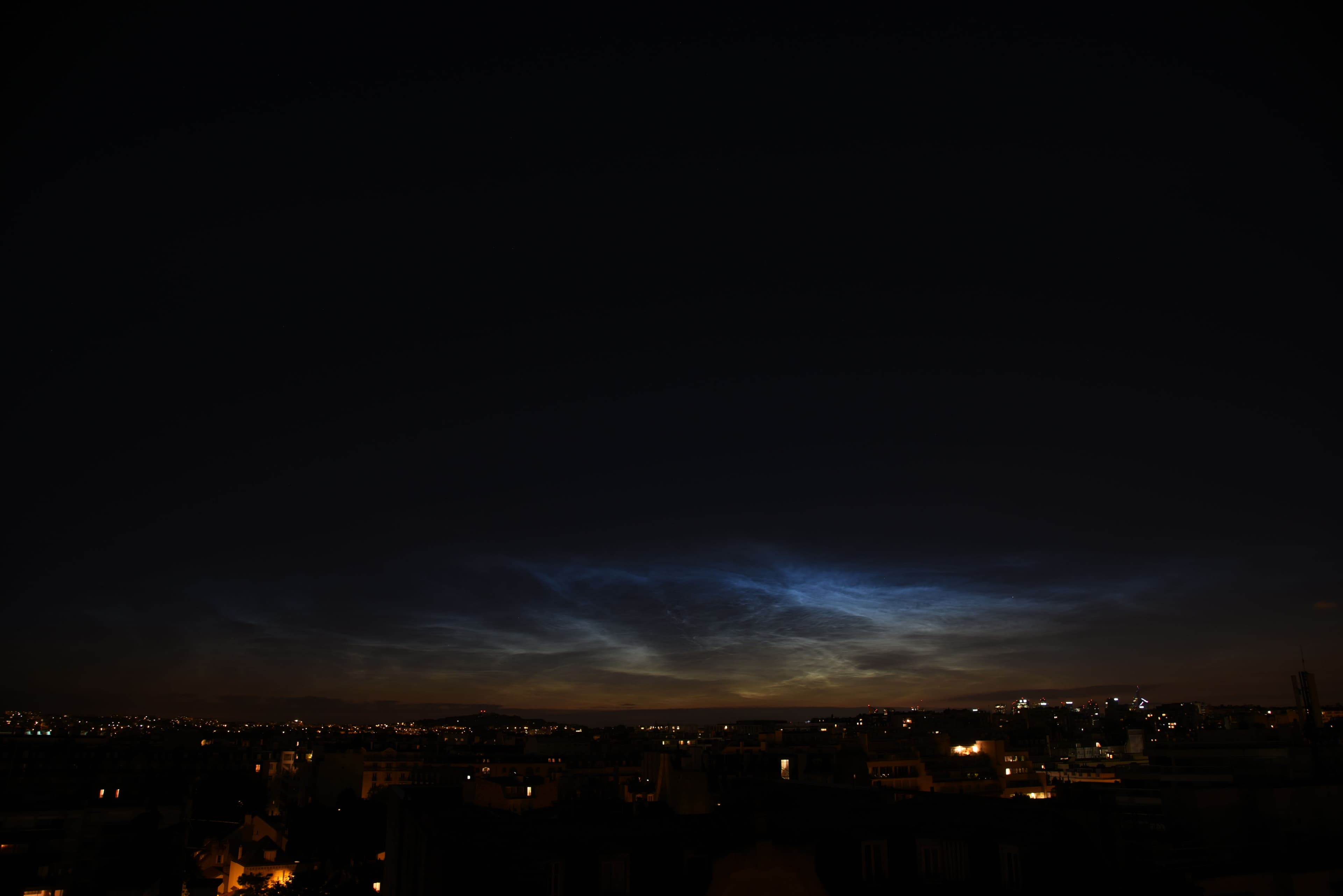 Nuages noctulescents dans le ciel d'IDF -2