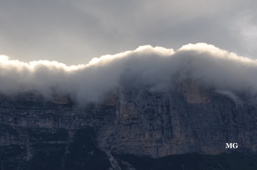 " Vague " de nuages sur la Chartreuse !!!