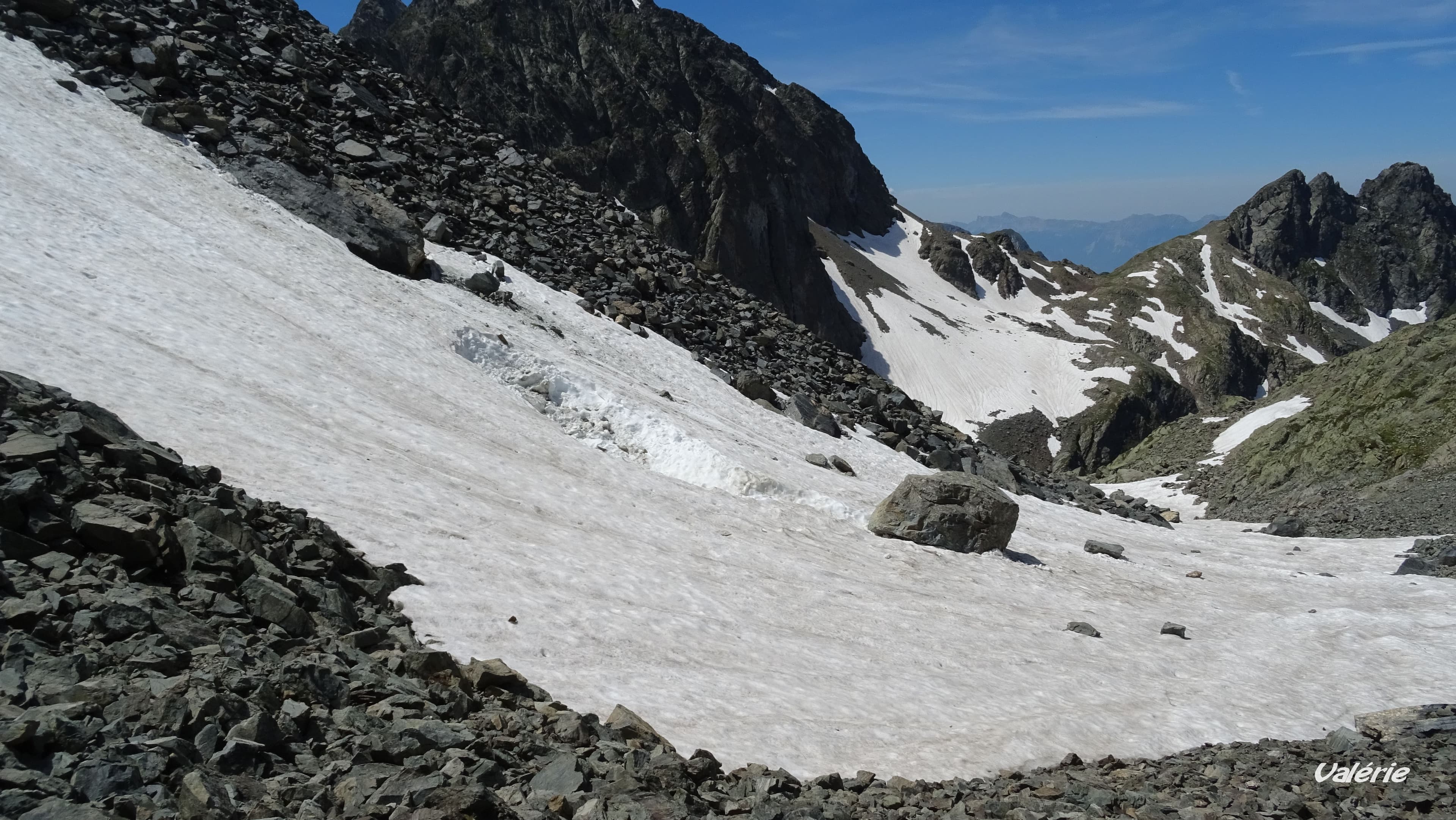 Encore de la neige à 2400m dans Belledonne
