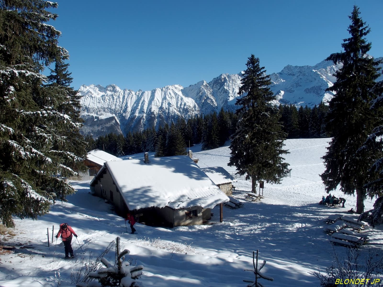 Refuge du Crêt du Poulet