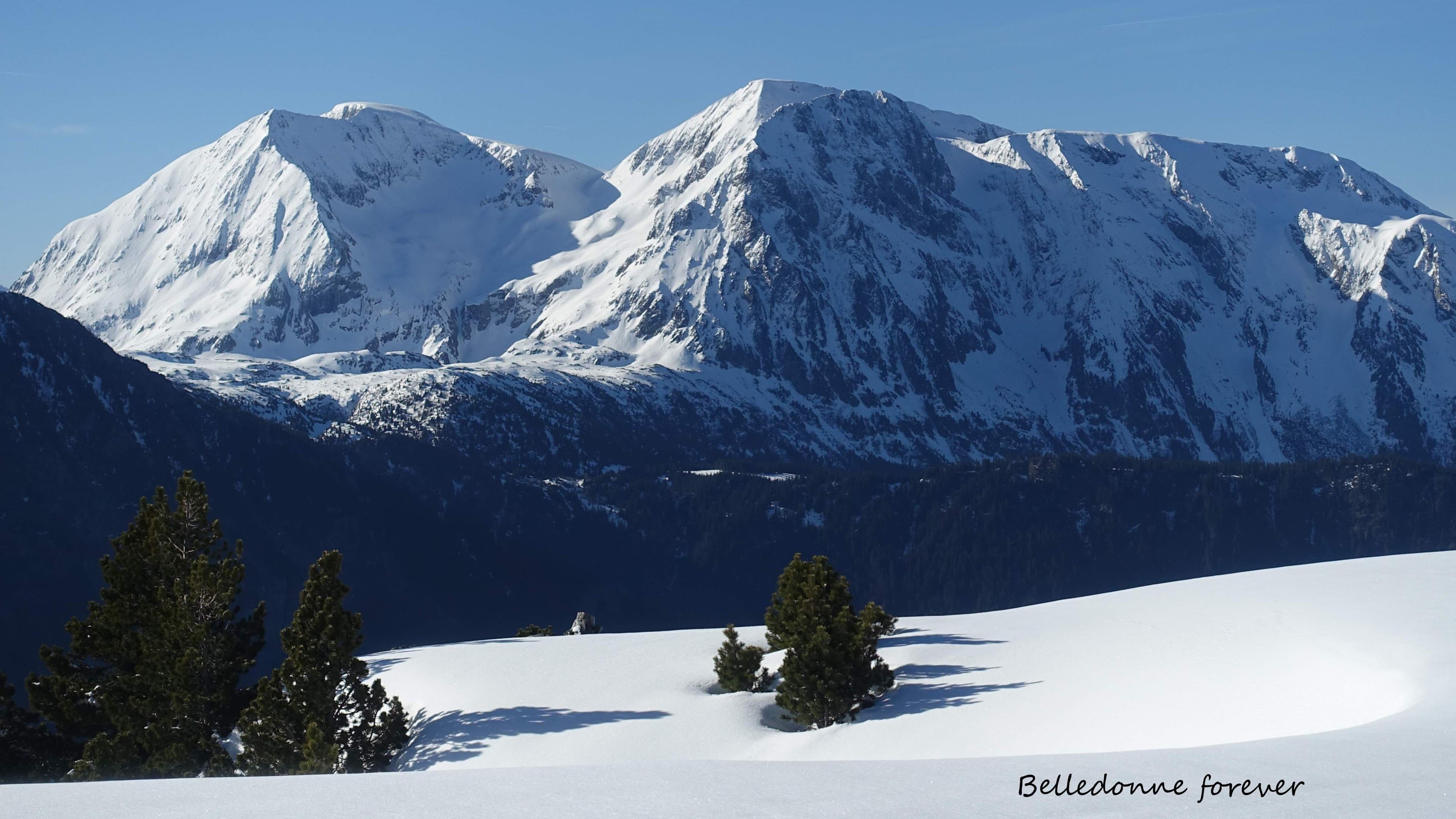 Depuis début avril c'est l'hiver, jamais eu autant de neige de tous l'hiver au-dessus de 1800m A.P.