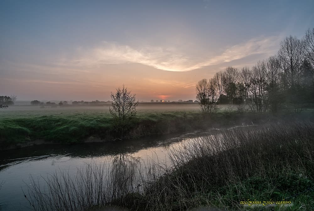 Près de la rivière, une nouvelle fois