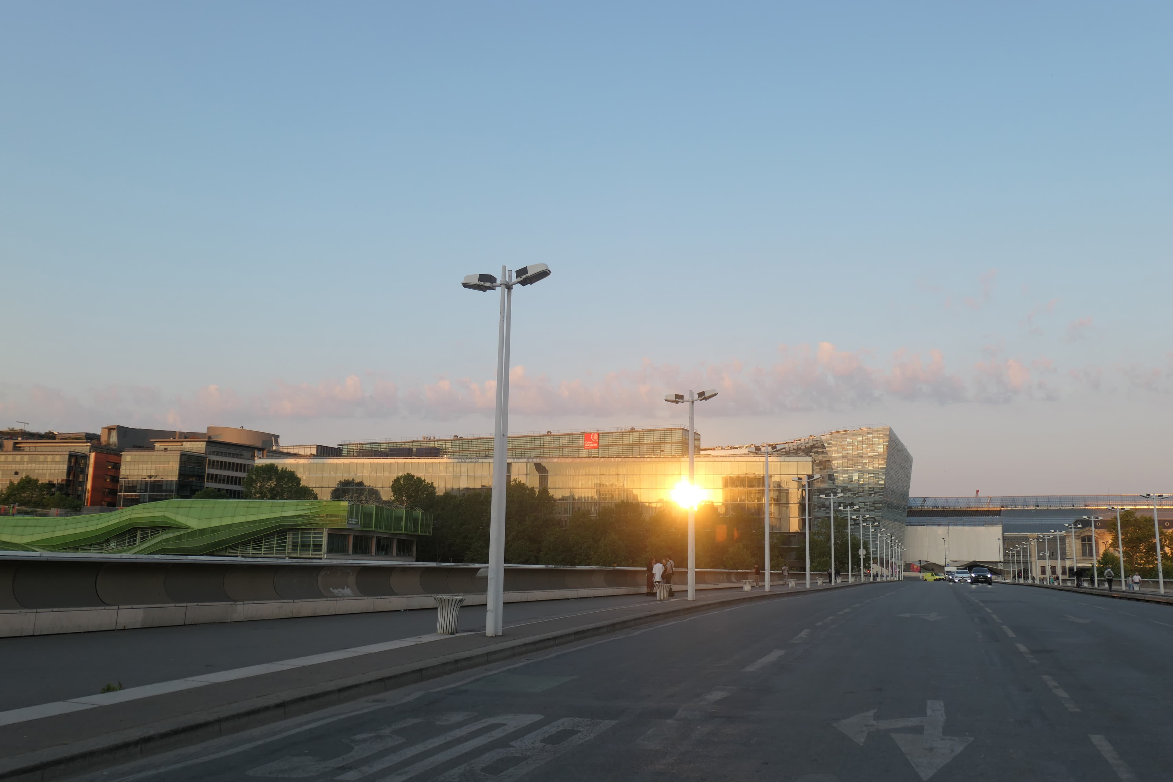 Nuage grande trainée et reflet Soleil