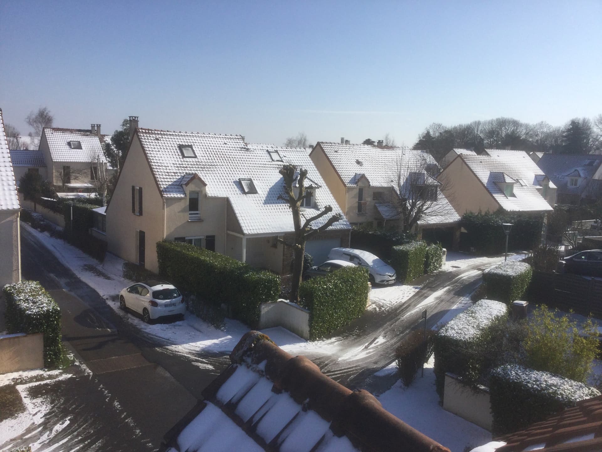 environ-3-cm-de-neige