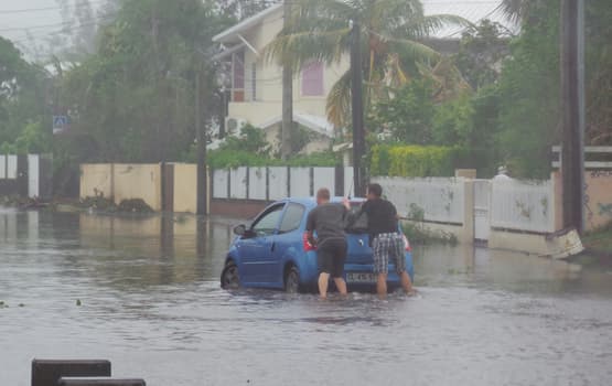 Image d'illustration pour Suivi du cyclone tropical intense Bejisa à La Réunion