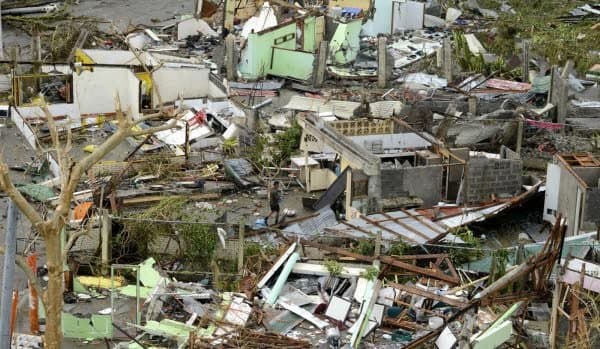 Image d'illustration pour Catastrophes en 2013 : Mousson indienne et cyclone Haiyan aux Philippines