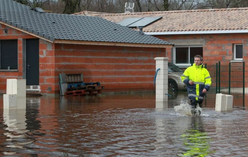 Image d'illustration pour Suivi du mauvais temps dans le Sud-Ouest et près des Pyrénées