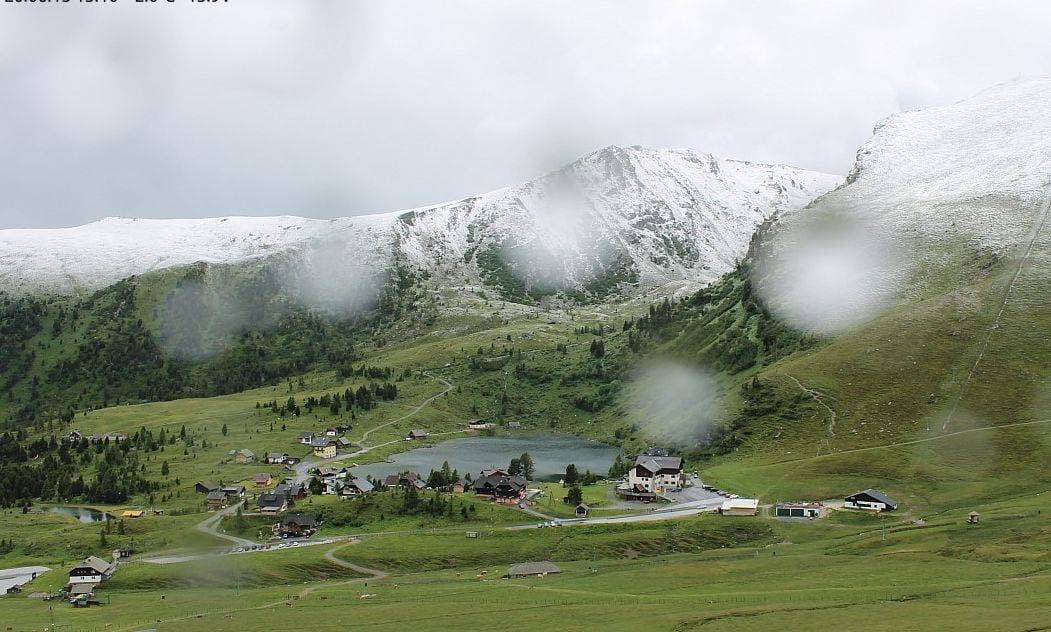 Image d'illustration pour L'été débute avec de la neige sur les Alpes