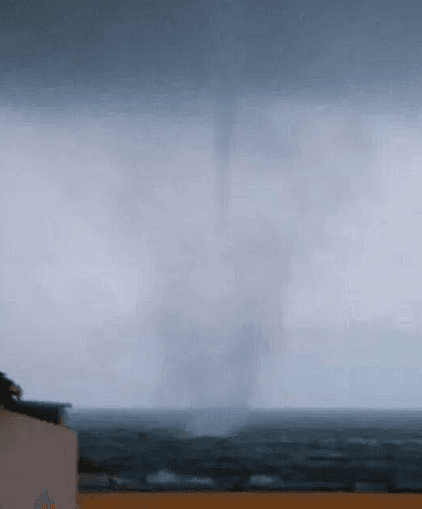 Image d'illustration pour Vent fort et mer démontée - Trombe marine à Sète dans l'Hérault