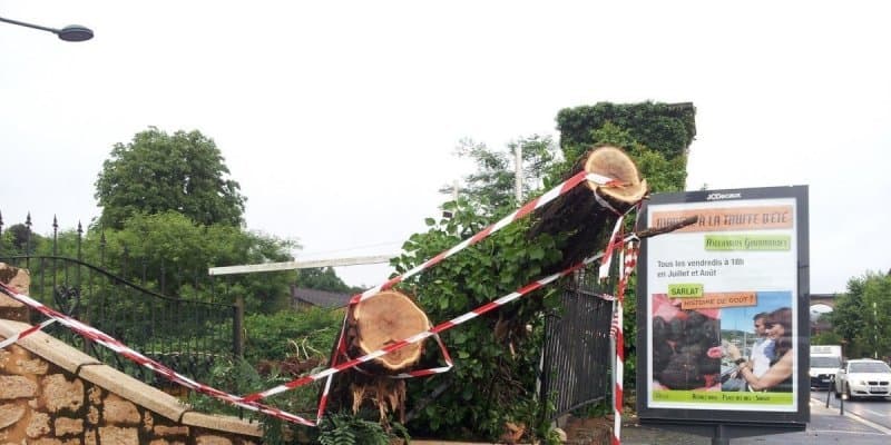 Image d'illustration pour Orage fort en Aquitaine, Limousin et Auvergne : foudre et grêle