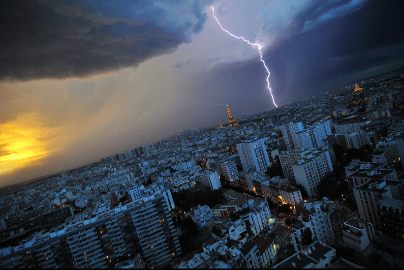 Image d'illustration pour Foudre : les plus belles photos de Paris sous l'orage