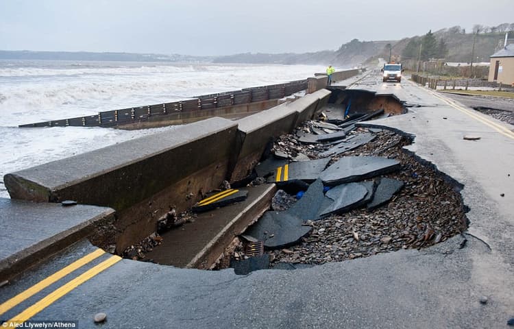 Image d'illustration pour Tempêtes à répétition sur les Iles Britanniques
