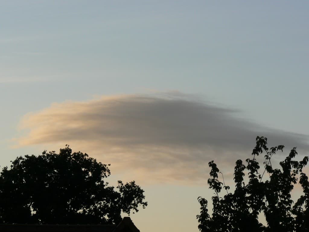 Altocumulus lenticularis ? 07h du matin...
