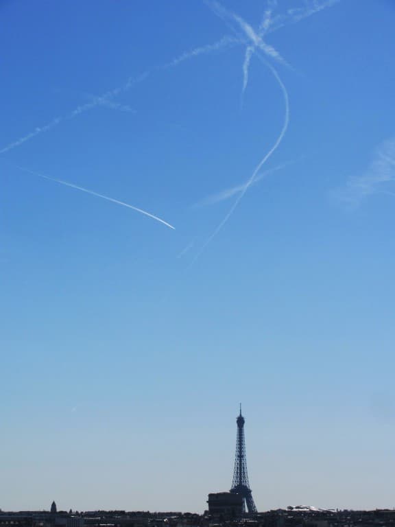 Ciel bleu sur la Tour