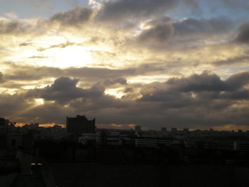 Ciel chargé sur Paris
