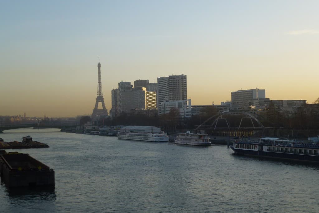 de bonne heure