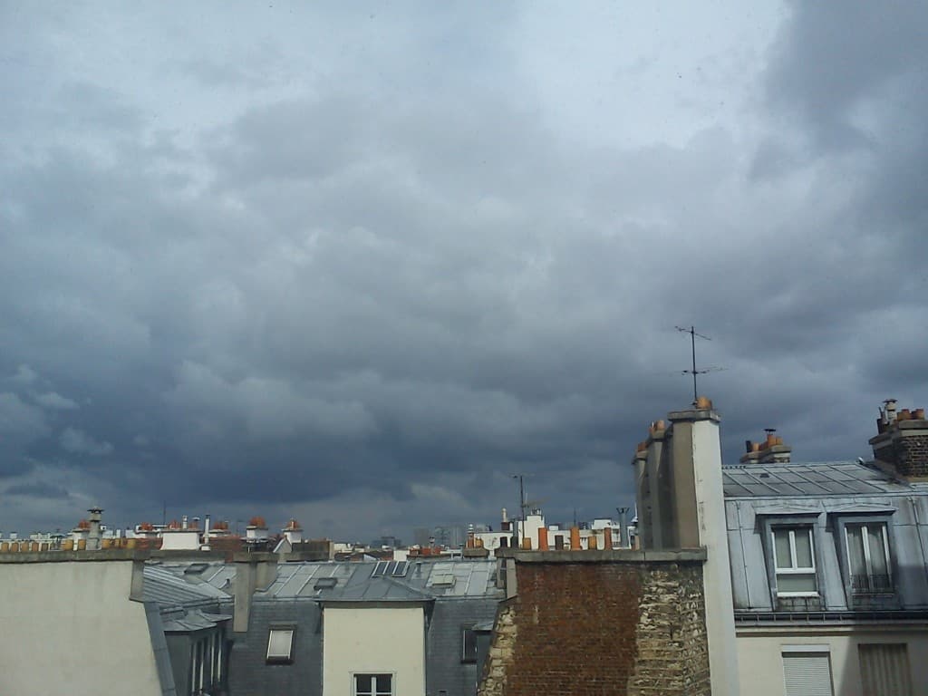 Gris dimanche avec toit...
