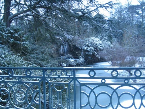 Jardin de Bagatelle : cascade gelée