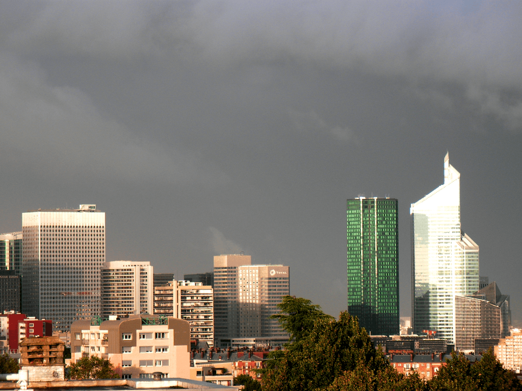 La Défense après l'averse