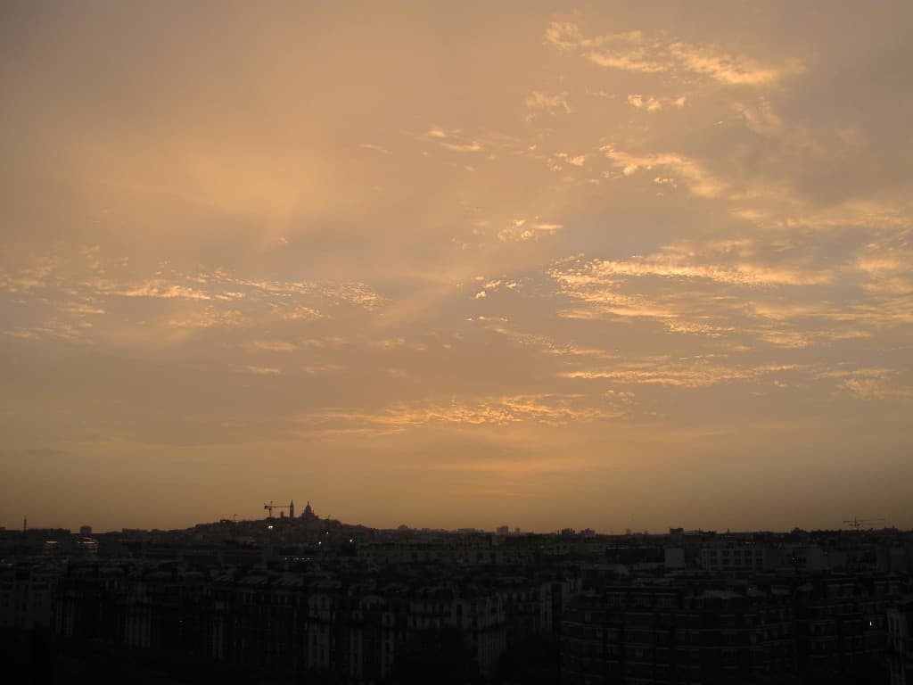 Le jour se lève