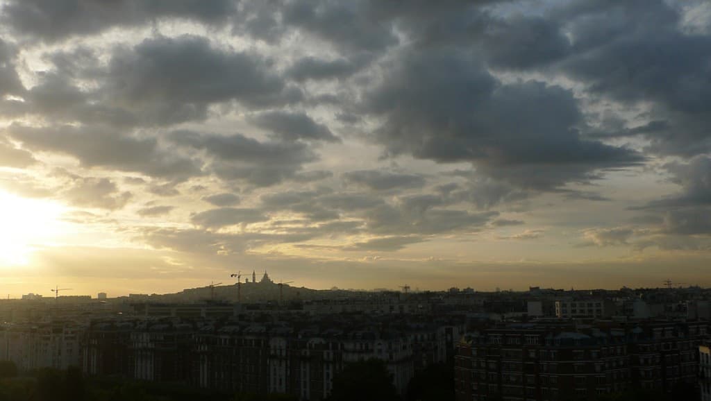 Le jour se lève sur Montmartre