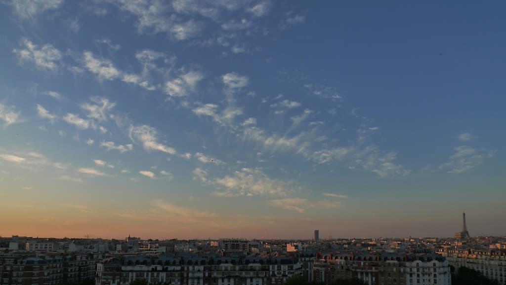 Le jour se lève