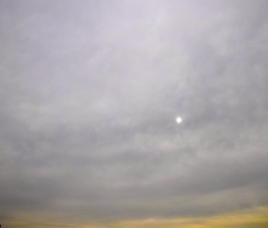monsieur soleil fait le timide ce matin