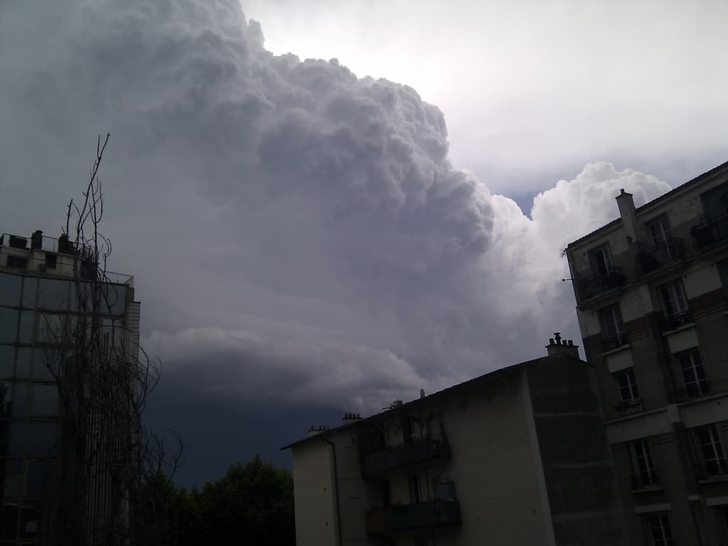 Orage sur Paris 