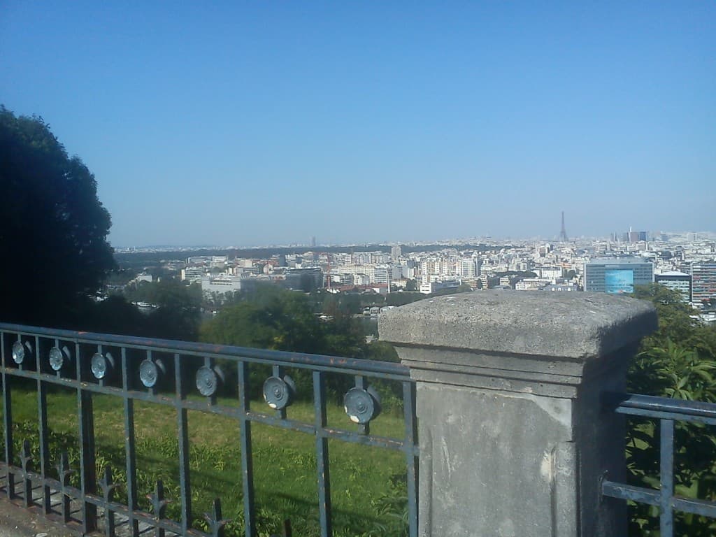 Paris sans nuages...