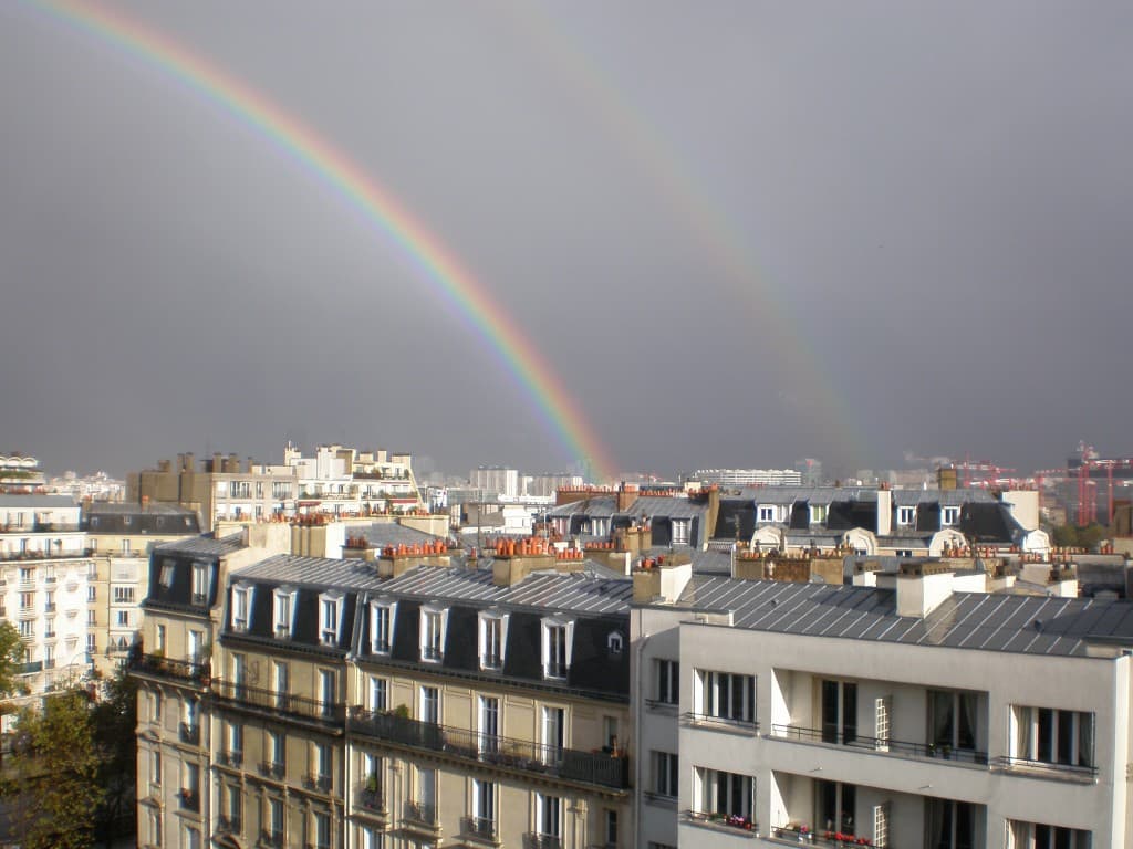 Paris sous l'arc en ciel