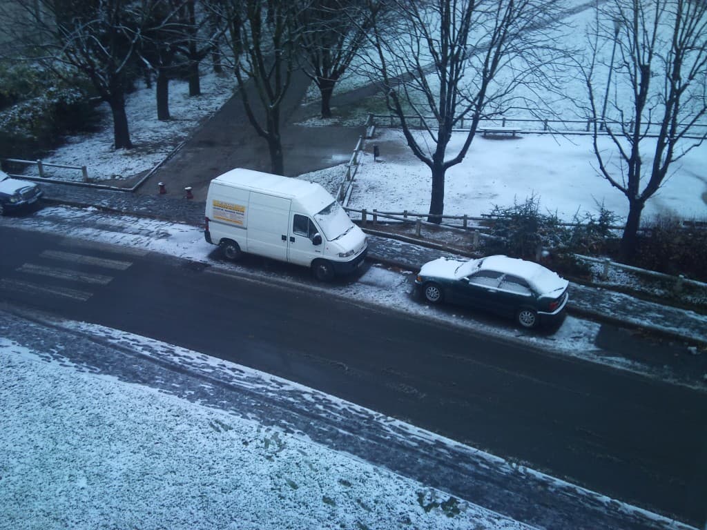 Petite couche de neige (08h50)