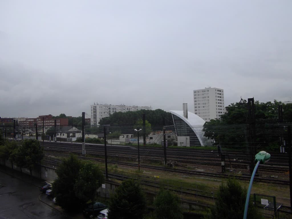 petite pluie sur les rails