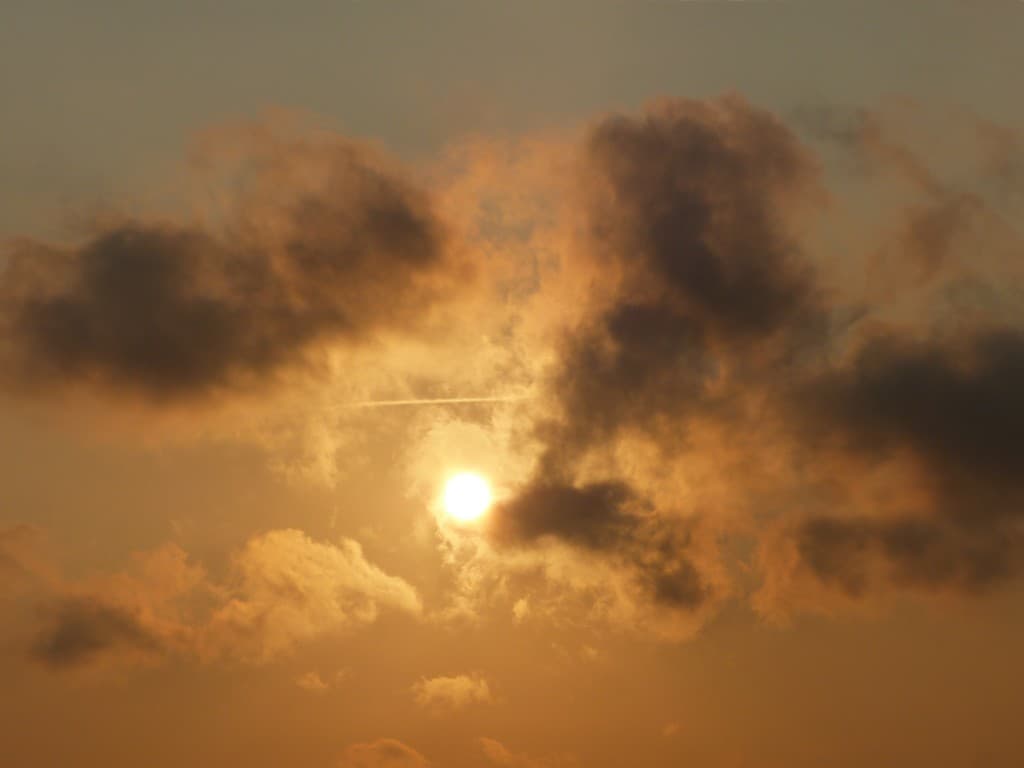 A peine quelques nuages