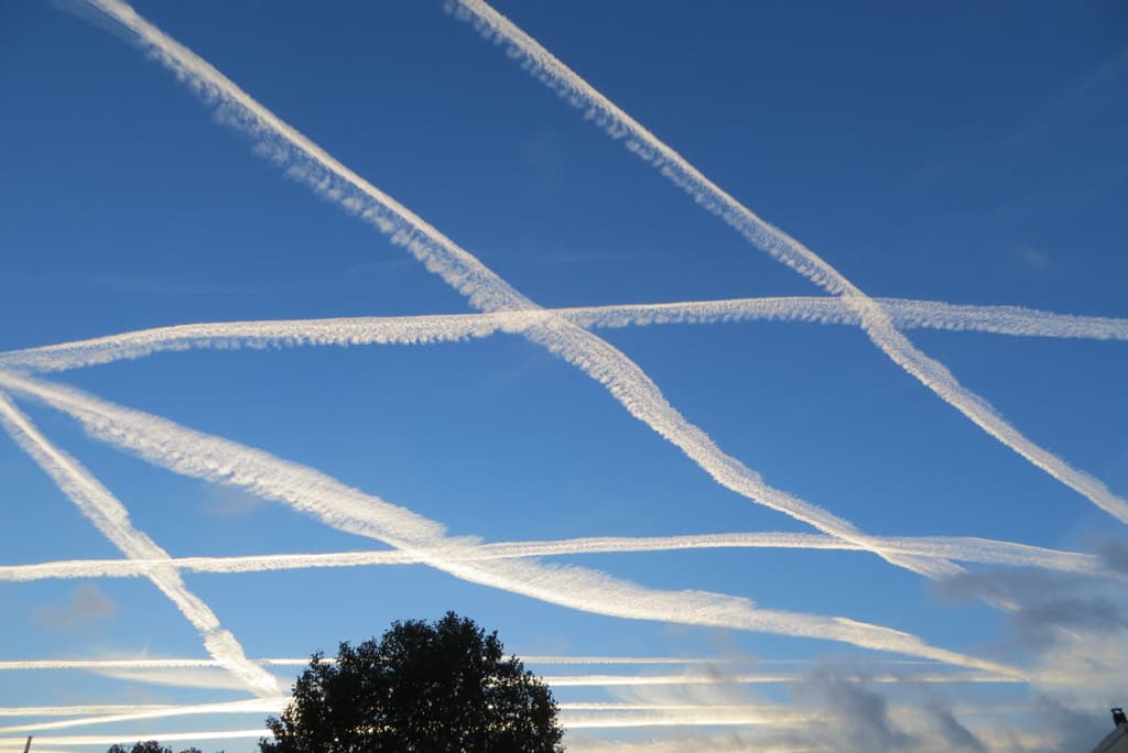 Abstraction dans le ciel d'Issy