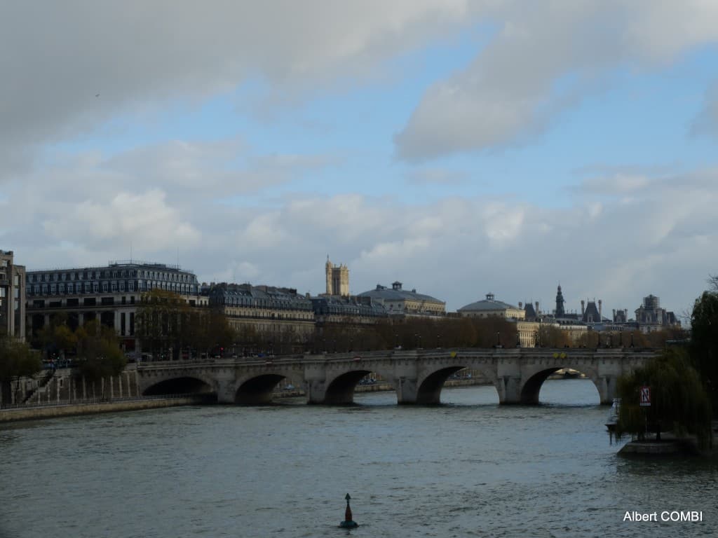 Albert COMBI à Paris