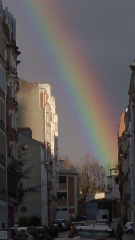 Arc-en-ciel dans la rue 