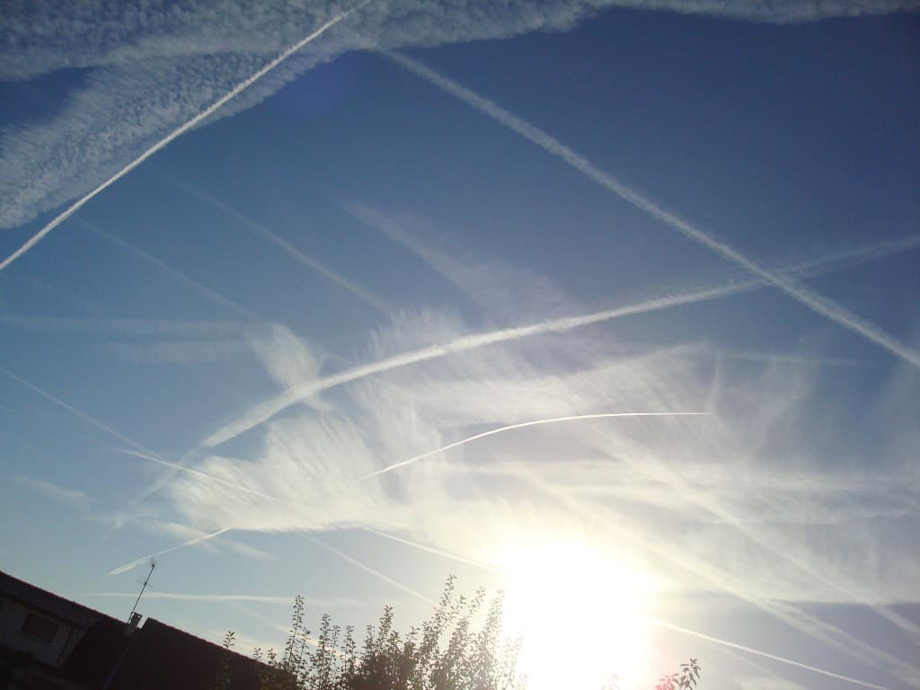 ciel d'avions ce matin