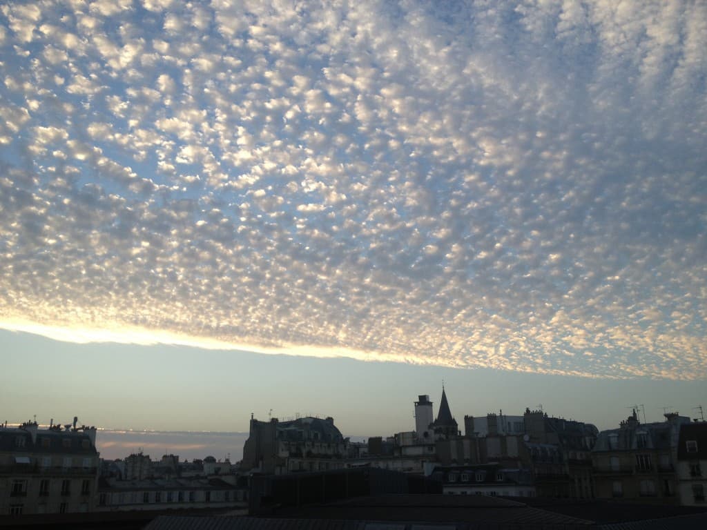 cirrocumulus au-dessus de Paris 