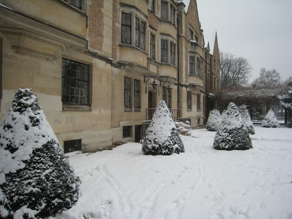 Cité universitaire sous la neige