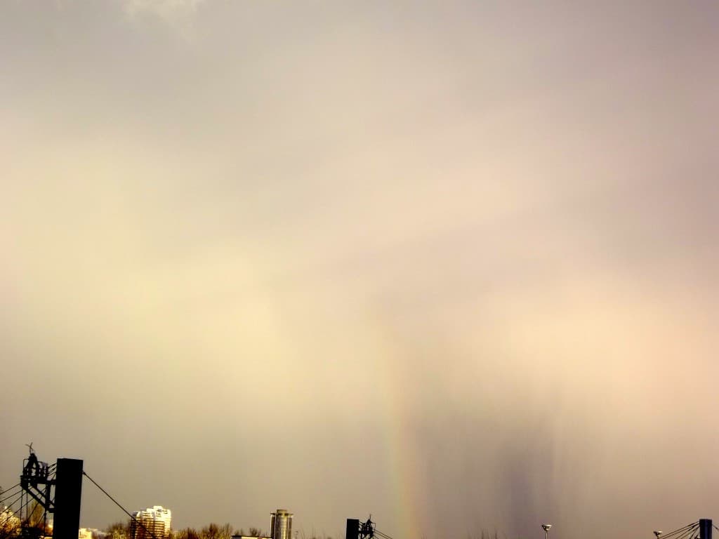 coup d'orage et début d'arc en ciel