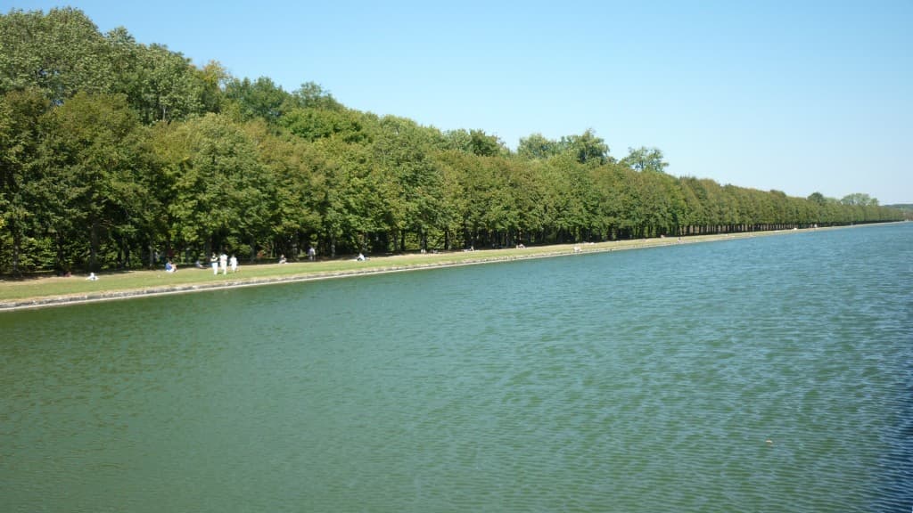 GRAND CANAL CHATEAU DE FONTAINEBLEAU