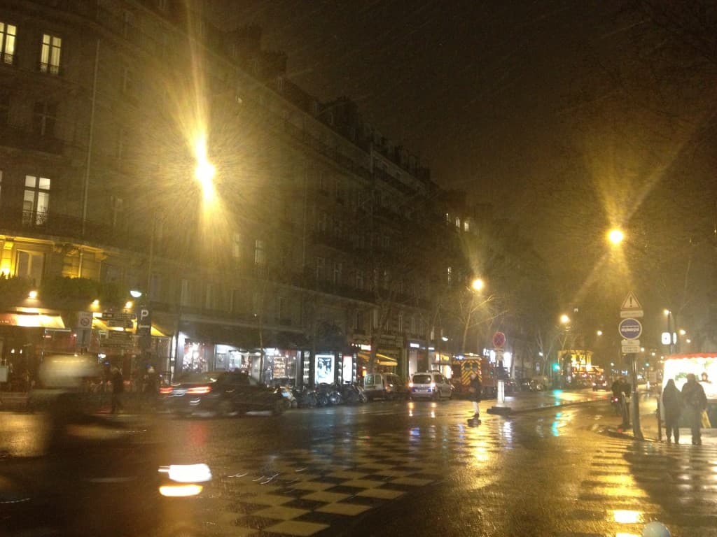 La neige ne tient pas sur la route 