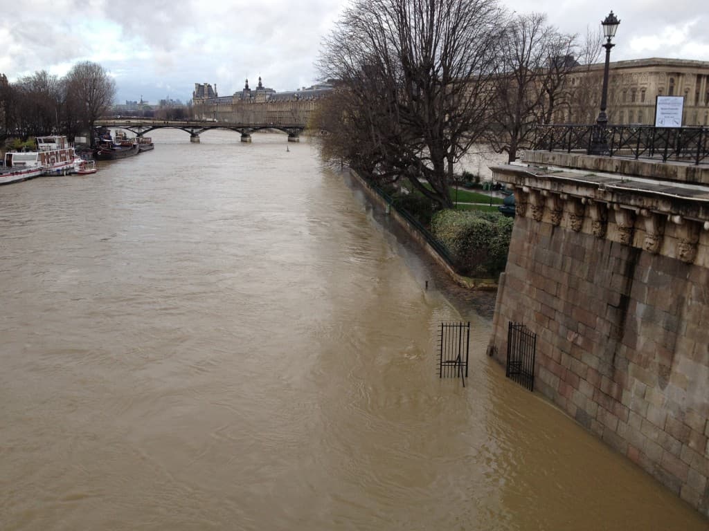 La Seine monte 