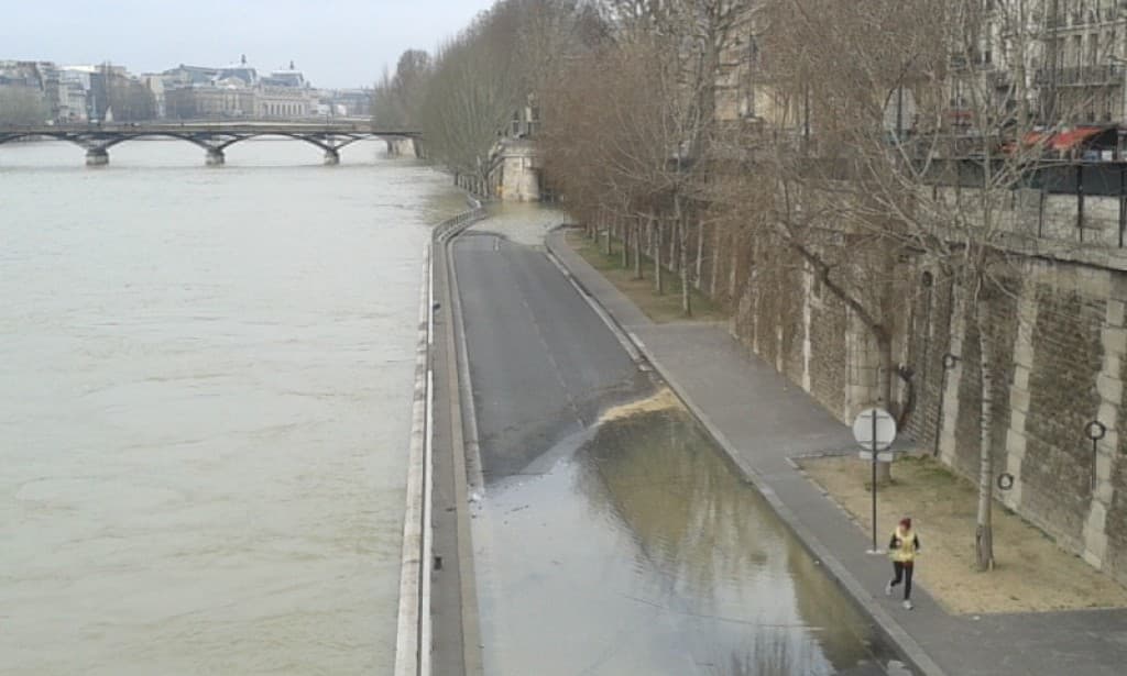 la Seine se fait encore remarquer