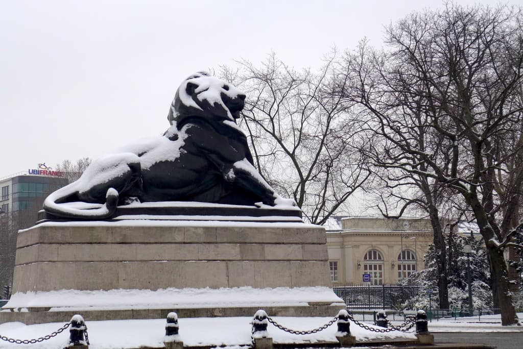 Le Lion sous la neige