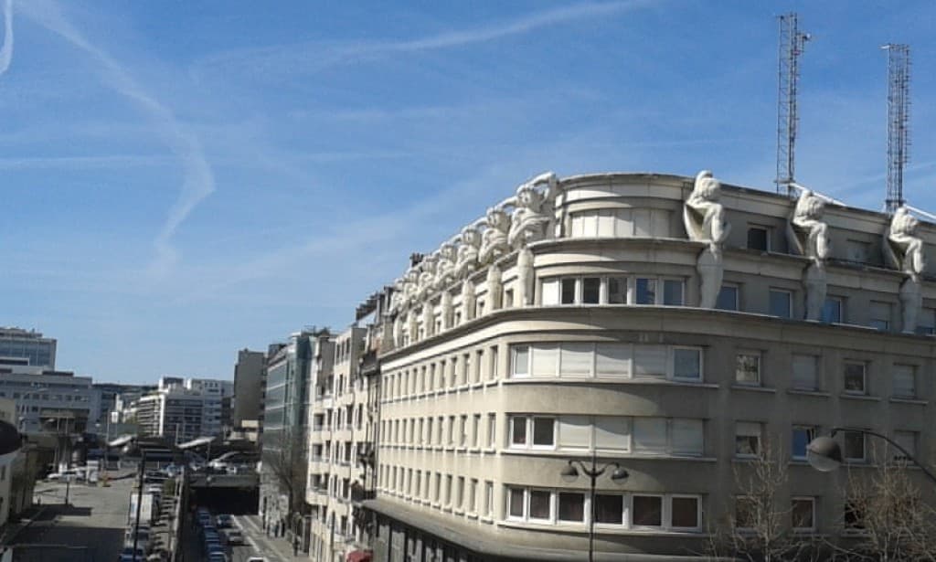 Les cariatides prennent le soleil