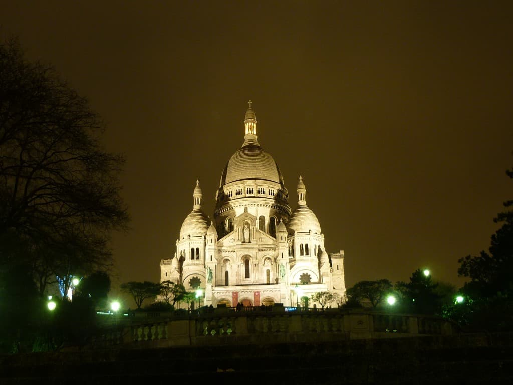 LES LUEURS DU SACRE COEUR
